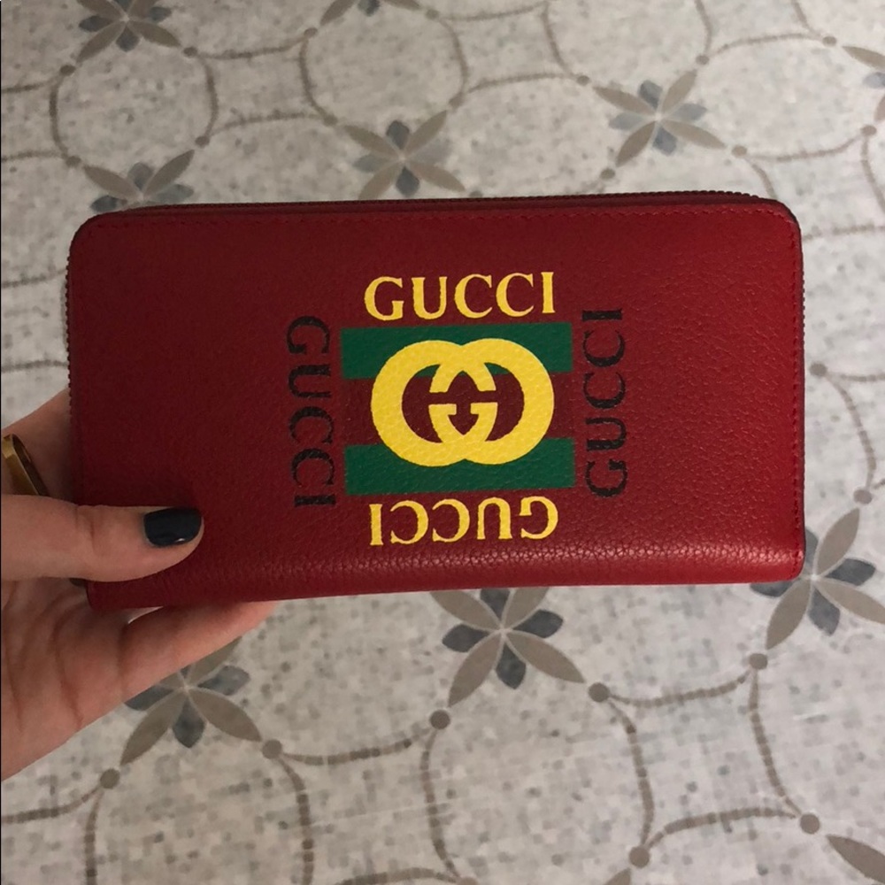 Gucci Logo Print Leather Wallet